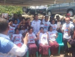 Johni Asadoma Dapat Restu dari Tetua Adat Ileweking di Pilkada NTT 2024