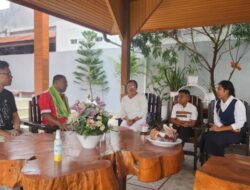 Si Jenius Nono Datangi Johni Asadoma