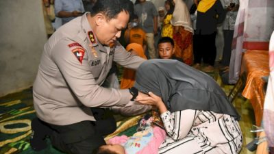 Bripka Husni Abdullah Dapat Penghargaan dari Kapolri Jenderal Listyo Sigit