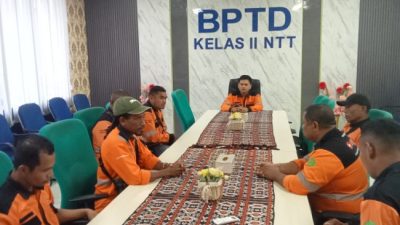 Belasan Sopir Bus Lintas Batas Mogok Operasi di Kupang 13 IMG 20251023 WA0025 768x768 1