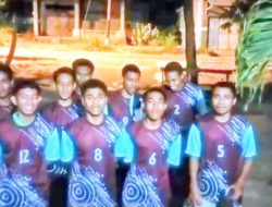Pemuda Naimata Doakan Filmon Loasana Usai Diberi Kostum Olahraga