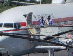 Presiden Prabowo Tiba di Labuan Bajo, Lanjut Tinjau Warga Terdampak Gempa di Nagekeo