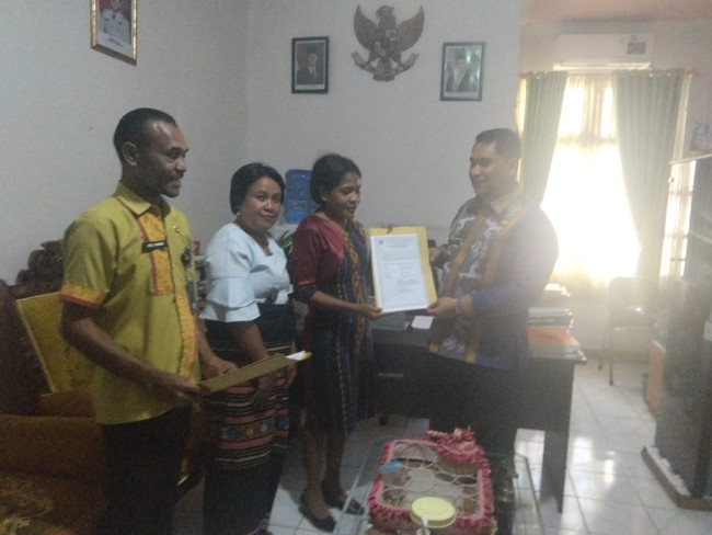 Tingkatkan Mutu Pendidikan, Tiga Sekolah di TTU Resmi Berstatus Negeri 1 IMG 20260830 WA0000