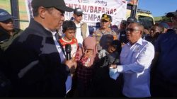Kepala Bapanas dan Dirut Bulog Tinjau Langsung Penyaluran Bantuan Korban Gempa Flores 2 IMG 20260826 094833