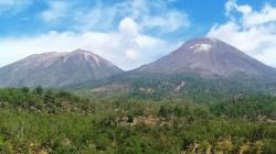 Flores, Ketika Bumi Menangis: Diantara Puing, Abu Lewotobi, dan Doa Yang Tak Pernah Selesai